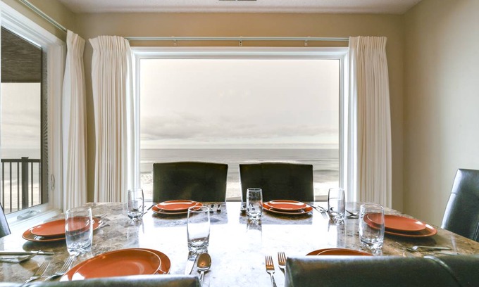 Lincoln Beach Apartment | 118 m² Apartment ∙ 2 bedrooms ∙ 6 guests