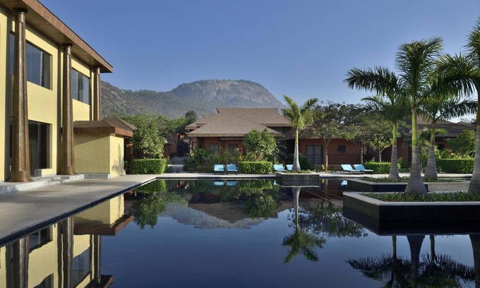 Nandi Hills Hotel | 1188 m² Hotel ∙ 127 guests