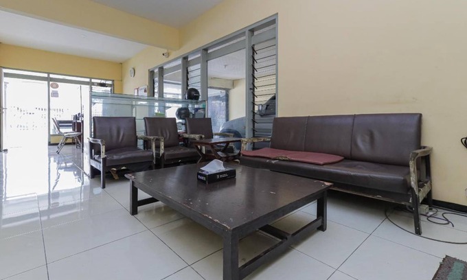 Blimbing Hotel | 12 m² Hotel ∙ 2 guests