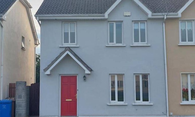 Bruff House | 12 m² House ∙ 3 bedrooms ∙ 6 guests