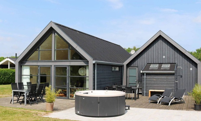 Nørre Hurup House | 12 person holiday home in Hadsund