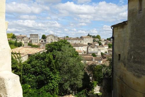 Saint-Emilion House | 12 Rue des Ecoles