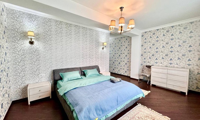 Nur-Sultan Apartment | 120 m² Apartment ∙ 2 bedrooms ∙ 6 guests