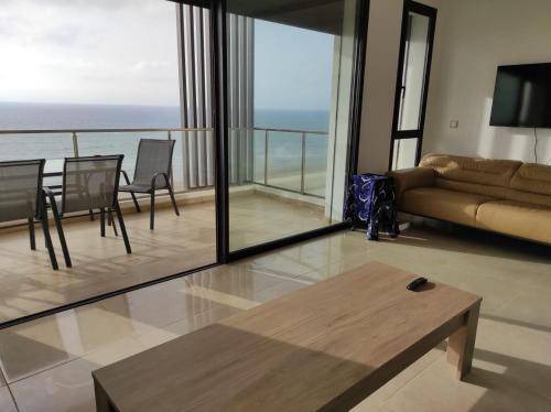 Plage des Nations Apartment | 120 m² Apartment ∙ 3 bedrooms ∙ 6 guests