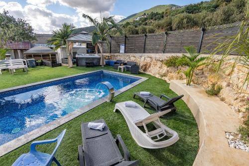 Ein Al-Asad Bed & Breakfast | 120 m² Bed and breakfast ∙ 6 bedrooms ∙ 15 guests