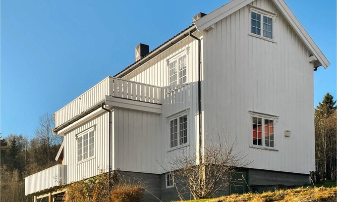 Lokken House | 120 m² Farmhouse ∙ 4 bedrooms ∙ 7 guests