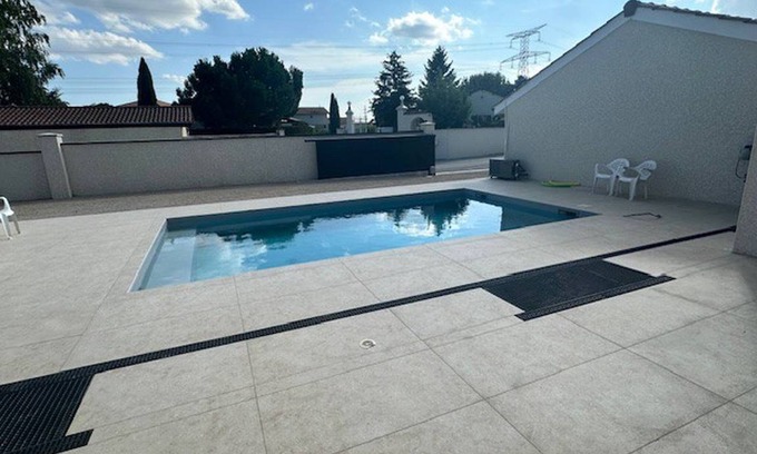 Satolas-et-Bonce House | 120 m² House ∙ 8 bedrooms ∙ 15 guests