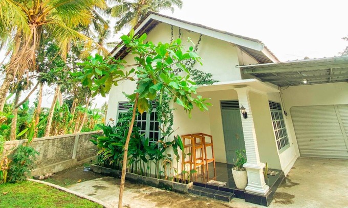 Ngemplak House | 120 m² House ∙ 2 bedrooms ∙ 4 guests