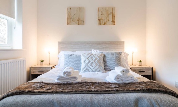 Upper Dicker House | 120 m² House ∙ 2 bedrooms ∙ 1 guest