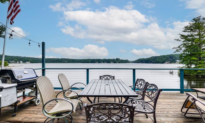 Hopkinton House | 120 m² House ∙ 3 bedrooms ∙ 8 guests
