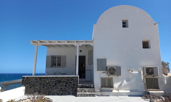 Imerovigli House | 120 m² House ∙ 4 bedrooms ∙ 10 guests
