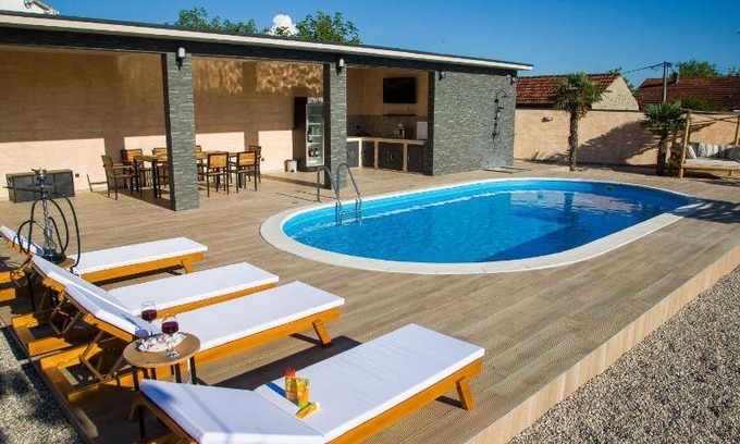 Zavala Villa | 120 m² Villa ∙ 3 bedrooms ∙ 6 guests