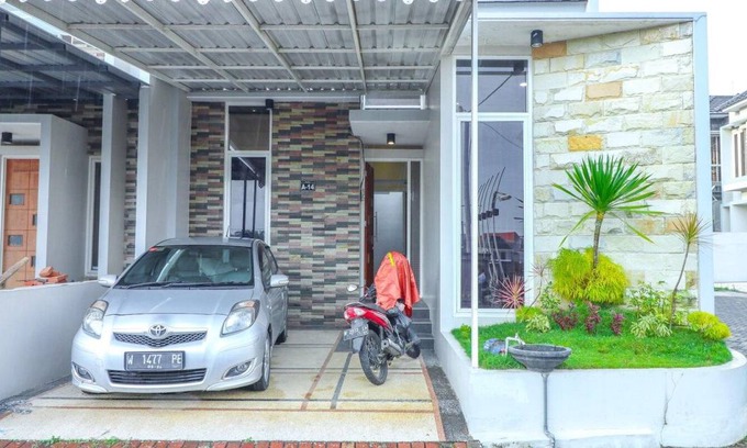 Sidomulyo Villa | 120 m² Villa ∙ 3 bedrooms ∙ 10 guests