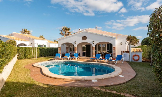 Cap d'Artrutx Villa | 120 m² Villa ∙ 3 bedrooms ∙ 6 guests