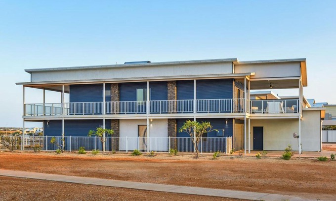 Exmouth House | 120 Madaffari Drive