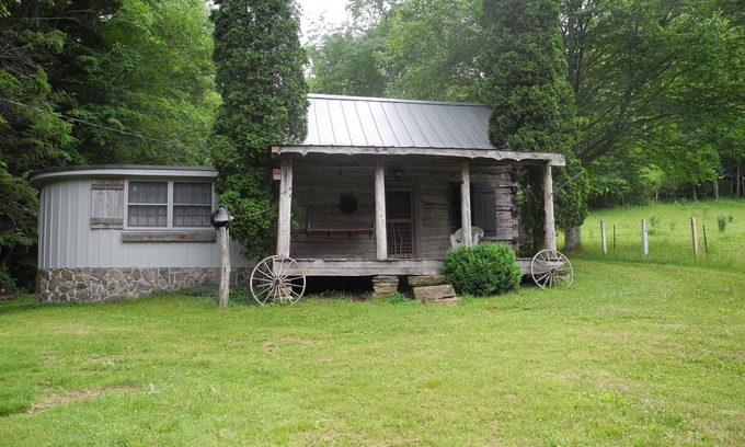 Boone Cabin | 120Yr Old Cabin Great for couple/family, 15 min from Boone, center of 200 acres!