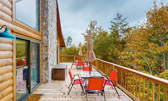 The Peaks at Lake Lure House | 121 m² House ∙ 2 bedrooms ∙ 5 guests