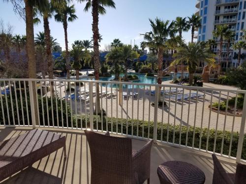 Fort Walton Beach - Destin Apartment | 1215 A Slice of Heaven - Destin! Pool View!