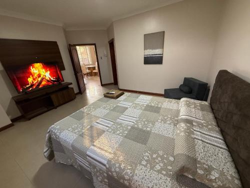 Machala House | 1215 Habitación Crucitas Piedra en Machala
