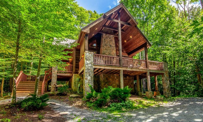 Banner Elk Cabin | 122 m² Cabin ∙ 3 bedrooms ∙ 6 guests