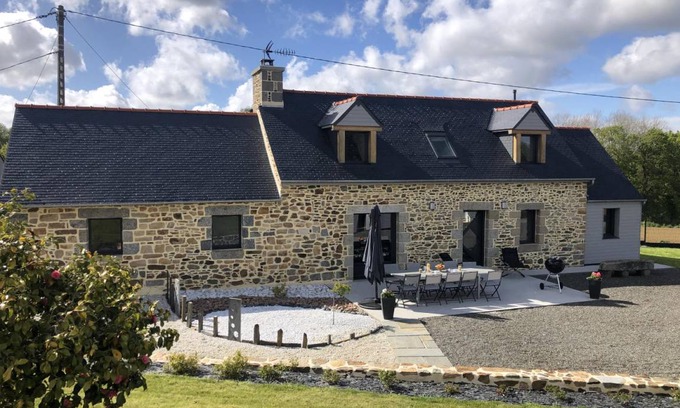 Quemperven House | 122 m² Gîte ∙ 5 bedrooms ∙ 8 guests