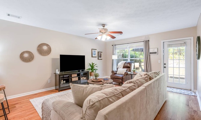 Auburn House | 122 m² House ∙ 2 bedrooms ∙ 6 guests
