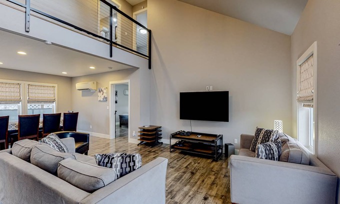 Lakeside House | 123 m² House ∙ 5 bedrooms ∙ 12 guests