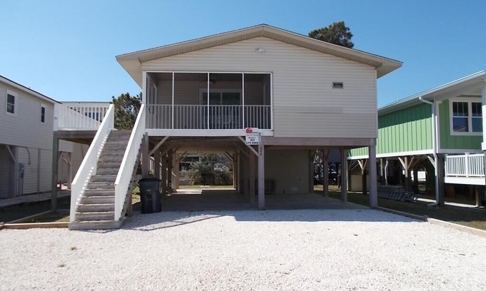Sunset Beach House | 123 Southern Latitude