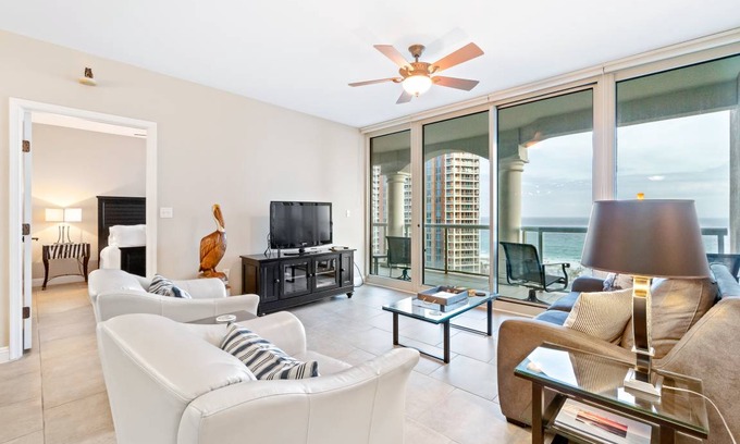 Pensacola Beach Condo | 124 m² Condo ∙ 2 bedrooms ∙ 6 guests