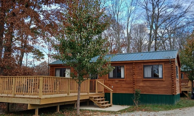 Logan Cabin | 124) Zapata Log Cabin. Close to Hocking Hills State Park and more!