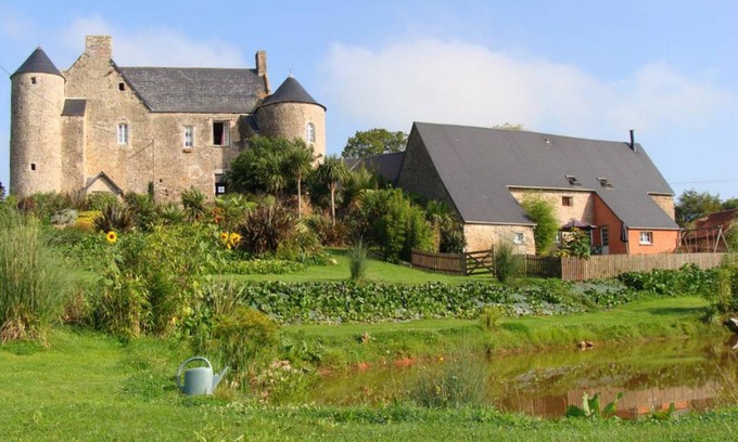 Montmartin-en-Graignes Cottage | 125 m² Cabin ∙ 4 bedrooms ∙ 8 guests
