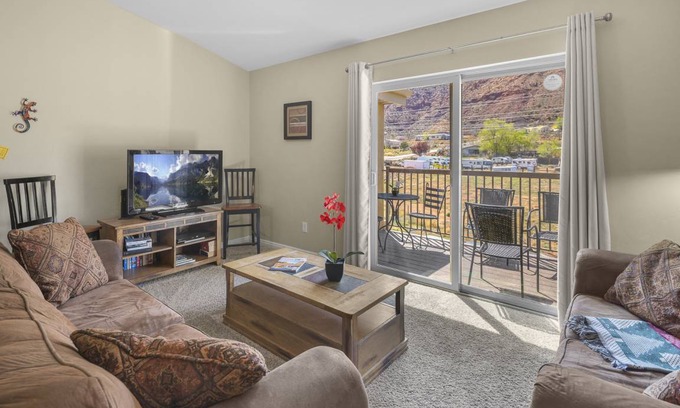 Moab South Valley Condo | 125 m² Condo ∙ 3 bedrooms ∙ 8 guests