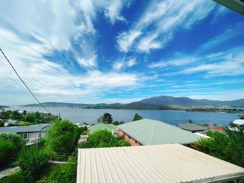 Lindisfarne House | 125 m² House ∙ 2 bedrooms ∙ 4 guests