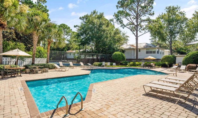 Saint Simons Heights Condo | 125 m² Condo ∙ 3 bedrooms ∙ 6 guests