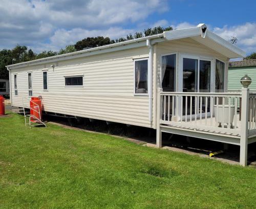 Skegness Other | 125 Maple Lake Southview Caravan Park