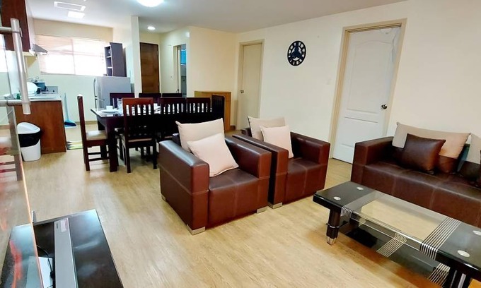 Olongapo House | 126 m² House ∙ 4 bedrooms ∙ 10 guests