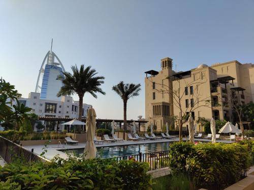Umm Suqeim 3 Apartment | 128 m² Apartment ∙ 2 bedrooms ∙ 7 guests