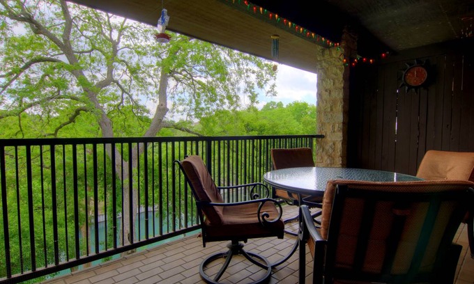 New Braunfels Condo | 128 m² Condo ∙ 2 bedrooms ∙ 6 guests