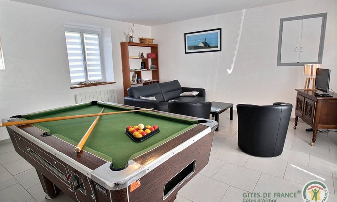 Lanvellec House | 128 m² Gîte ∙ 3 bedrooms ∙ 6 guests