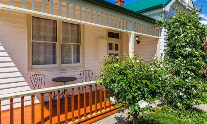 North Hobart House | 129 m² House ∙ 3 bedrooms ∙ 7 guests
