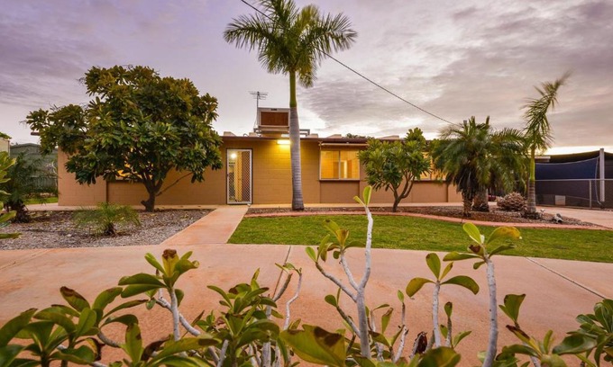 Exmouth House | 13 Grenadier Street