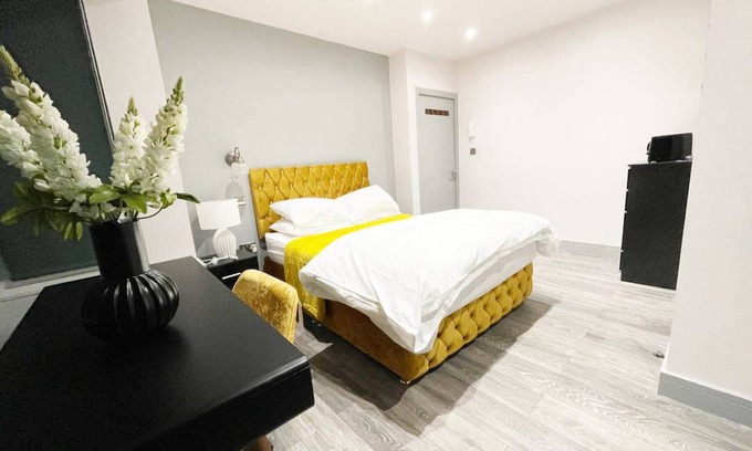 Rayners Lane Resort | 13 m² Private room ∙ 1 bedroom ∙ 6 guests