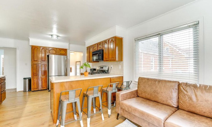 Dearborn House | 13 Mi to Downtown Detroit Bright Home
