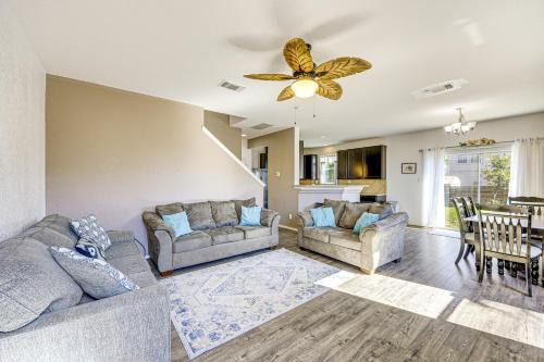 Southside House | 13 Mi to Dtwn San Antonio and the Alamo Quiet Home
