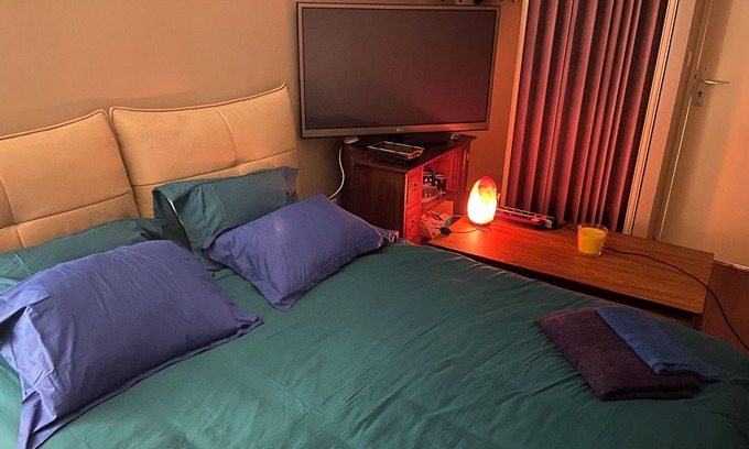 Malakoff Bed & Breakfast | 13 minutes Montparnasse, 18 minutes Champs Elysées, 20 minutes Tour Eiffel!