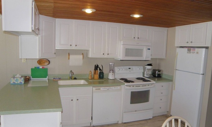 Midtown Ocean City House | 13 on the beach 10, Ocean City, MD, USA - Beautiful direct ocean front 3 bedroom 2 bath townhome