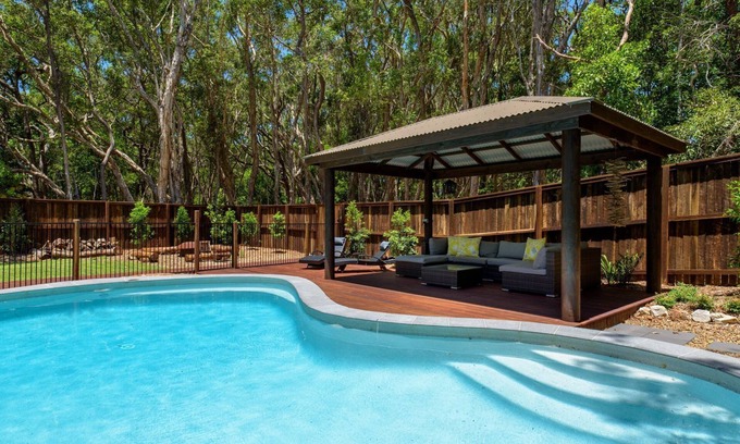 Rainbow Beach House | 13 Orania Court, Rainbow Shores - Pool, sleeps 8, air conditioning, fire pit