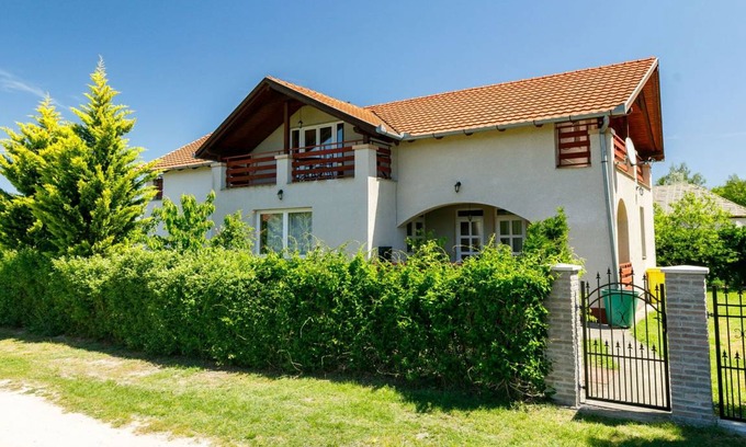 Balatonfenyves Other | 130 m² Accommodation ∙ 5 bedrooms ∙ 10 guests