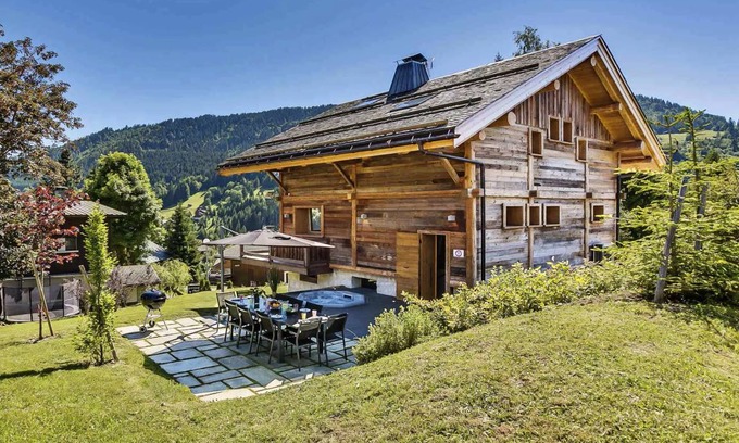 La Clusaz Ski Chalet | 130 m² Chalet ∙ 4 bedrooms ∙ 10 guests