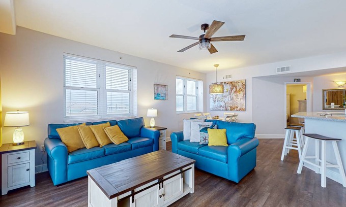 Miramar Beach Condo | 130 m² Condo ∙ 3 bedrooms ∙ 6 guests